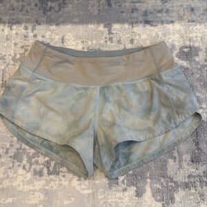 Lululemon Speed Up Low-Rise Lined Short 2.5”, Size 0, diamond dye /blue silver